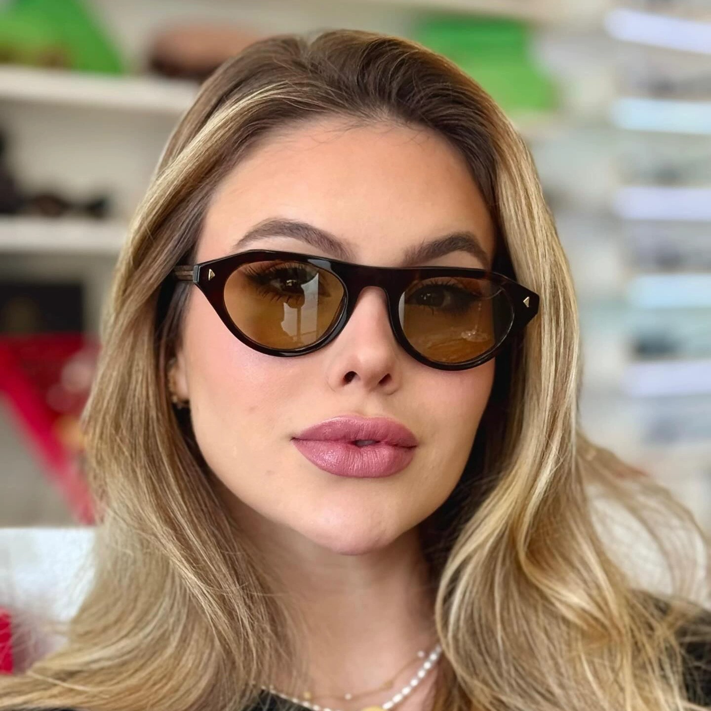 imgi_16_O1CN01H0Tvmc1xG7s2i4UD5_2220748736415-0-cib.jpg_.jpeg Korean Style Fashion 2026 New Cat-Eye Rivet Sunglasses - Slimming Effect High-End Unisex Designer Sunglasses - Image 1